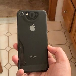 iPhone 8 64g unlocked